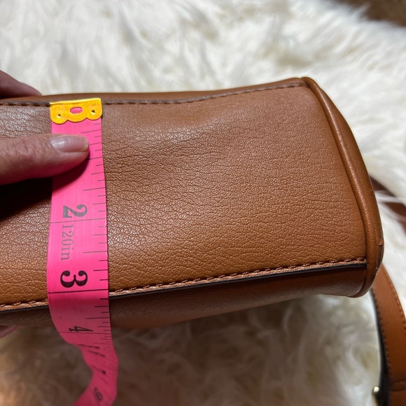 Liz Claiborne handbag - Picture 7 of 10